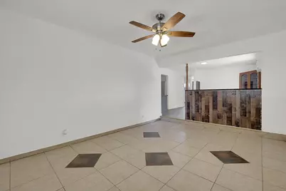 1056 Hedge Avenue, Olivehurst, CA 95961 - Photo 5