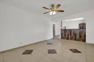 1056 Hedge Ave, Olivehurst, CA 95961 - Photo 5