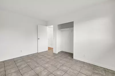 1056 Hedge Avenue, Olivehurst, CA 95961 - Photo 13