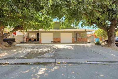 1056 Hedge Avenue, Olivehurst, CA 95961 - Photo 1