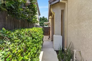 8888 Billfish Way, Sacramento, CA 95828 - Photo 5