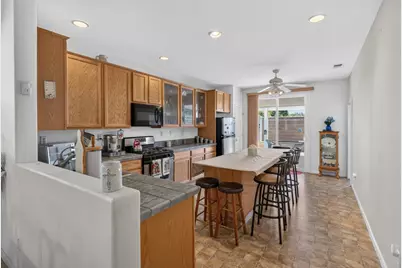 8888 Billfish Way, Sacramento, CA 95828 - Photo 17