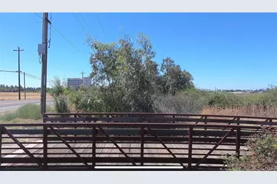 4208 Berryesa Avenue, Merced, CA 95348 - Photo 25