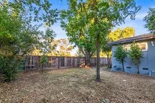 902 Granada, Los Banos, CA 93635 - Photo 17