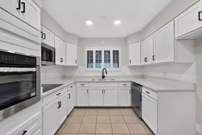 902 Granada, Los Banos, CA 93635 - Photo 11