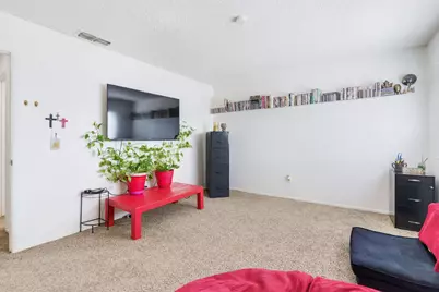 7570 Burgoyne Lane, Sacramento, CA 95823 - Photo 17