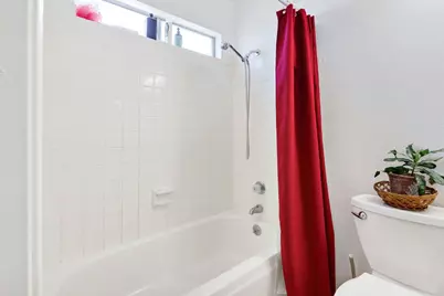 7570 Burgoyne Lane, Sacramento, CA 95823 - Photo 15