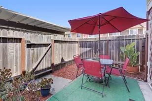 7570 Burgoyne Ln, Sacramento, CA 95823 - Photo 19