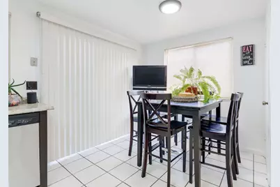 7570 Burgoyne Lane, Sacramento, CA 95823 - Photo 7