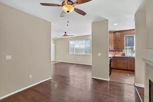 8874 Mandalay Way, Elk Grove, CA 95624 - Photo 9