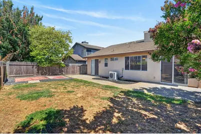 8874 Mandalay Way, Elk Grove, CA 95624 - Photo 35