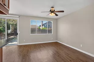 8874 Mandalay Way, Elk Grove, CA 95624 - Photo 11