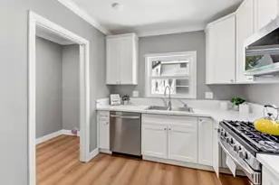 2539 Clay St, Sacramento, CA 95815 - Photo 9