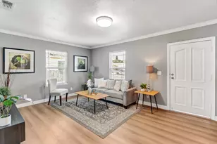 2539 Clay St, Sacramento, CA 95815 - Photo 7