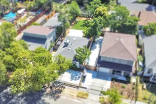 3211 32nd St, Sacramento, CA 95817 - Photo 1