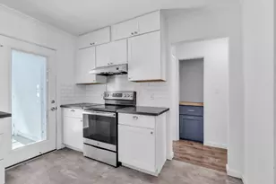 3211 32nd St, Sacramento, CA 95817 - Photo 11