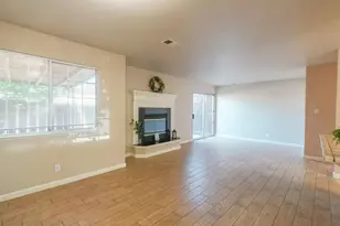 415 W J St, Los Banos, CA 93635 - Photo 9