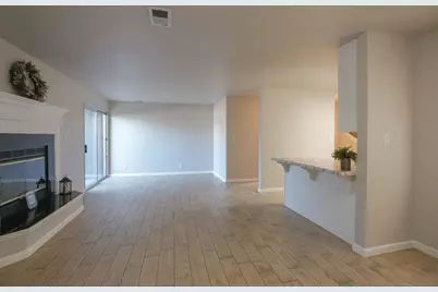 415 W J Street, Los Banos, CA 93635 - Photo 7