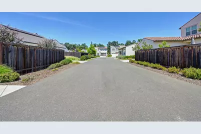 3017 Bedford Falls Way, Sacramento, CA 95818 - Photo 55