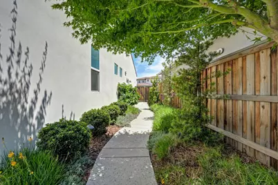 3017 Bedford Falls Way, Sacramento, CA 95818 - Photo 45