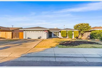 1542 Greenwood Way, Los Banos, CA 93635 - Photo 1
