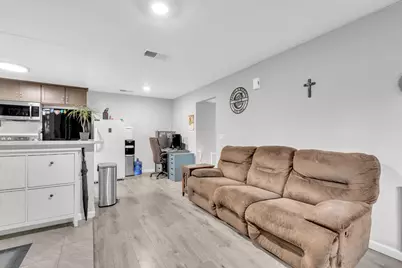 3715 Tallyho Drive #5, Sacramento, CA 95826 - Photo 9