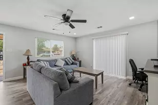 1000 Hawthorne Ave, Modesto, CA 95350 - Photo 5