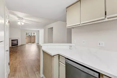 5875 Gloria Drive #7, Sacramento, CA 95822 - Photo 27