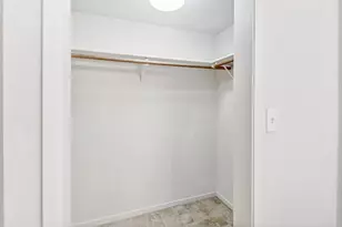 5875 Gloria Dr, Sacramento, CA 95822 - Photo 45