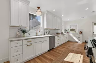 929 Swanston Dr, Sacramento, CA 95818 - Photo 17