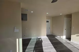 8043 Grenoble Way, Stockton, CA 95210 - Photo 9