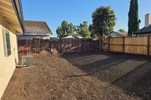 8043 Grenoble Way, Stockton, CA 95210 - Photo 11