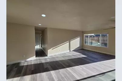 8043 Grenoble Way, Stockton, CA 95210 - Photo 3
