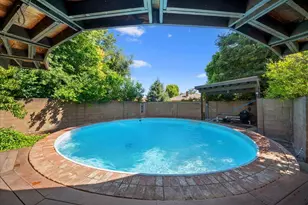 7171 Westmoreland Way, Sacramento, CA 95831 - Photo 5
