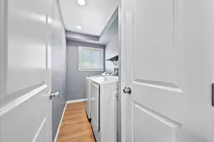 7171 Westmoreland Way, Sacramento, CA 95831 - Photo 25
