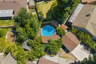 7171 Westmoreland Way, Sacramento, CA 95831 - Photo 29