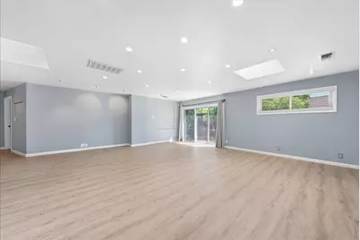 7171 Westmoreland Way, Sacramento, CA 95831 - Photo 11