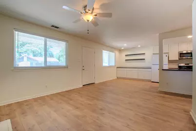 142 Penaranda Drive, Folsom, CA 95630 - Photo 5