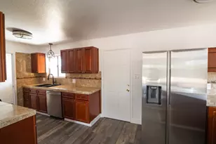 4537 Engle Rd, Sacramento, CA 95821 - Photo 17