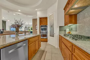 8610 San Lucas Cir, Roseville, CA 95747 - Photo 27