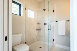 2611 26th St, Sacramento, CA 95818 - Photo 43