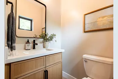 2611 26th Street, Sacramento, CA 95818 - Photo 23