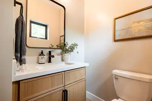 2611 26th St, Sacramento, CA 95818 - Photo 23