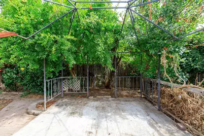 1613 Mable Avenue, Modesto, CA 95355 - Photo 75