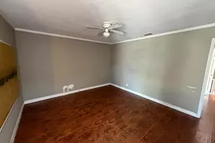 5225 Gordon Dr, Sacramento, CA 95824 - Photo 13