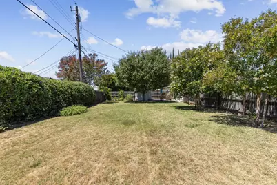 5652 Broadway, Sacramento, CA 95820 - Photo 13