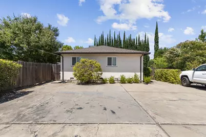 5652 Broadway, Sacramento, CA 95820 - Photo 3