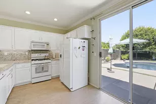 6612 Campfire Way, Citrus Heights, CA 95621 - Photo 15