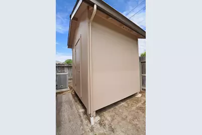 8 S Fairmont Avenue, Lodi, CA 95240 - Photo 47