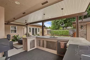 8 S Fairmont Ave, Lodi, CA 95240 - Photo 41